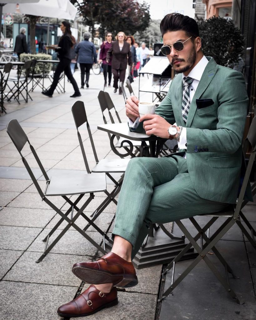 Dashing Formal Outfit Ideas for Stylish Men 20