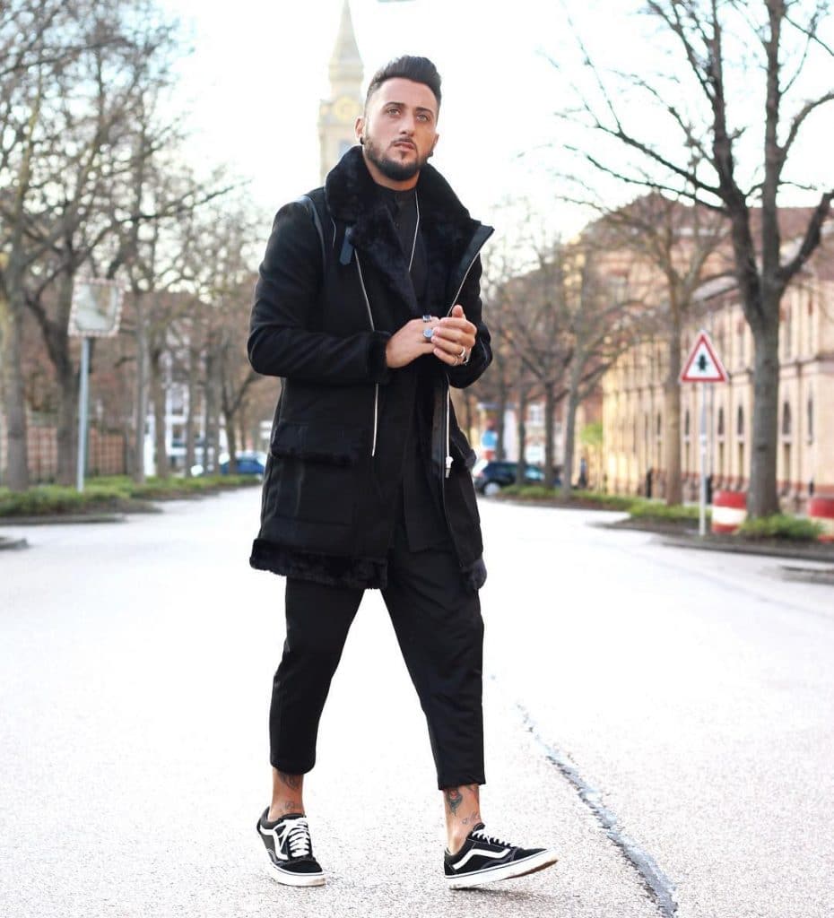 Shearling collar parka jacket, trousers, sneaker, black tee