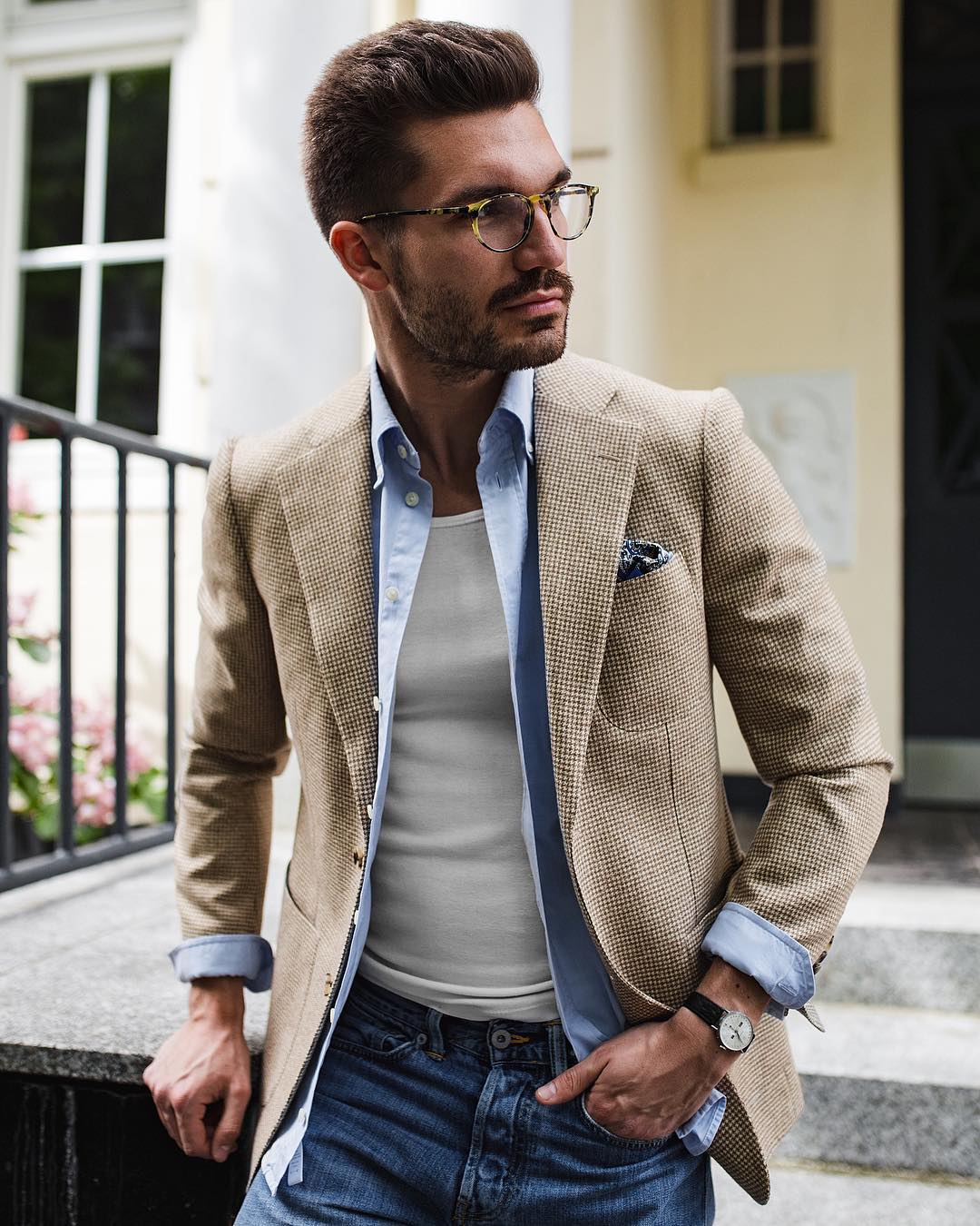 Stylish Ways to Wear a Blazer Jacket [with Images]