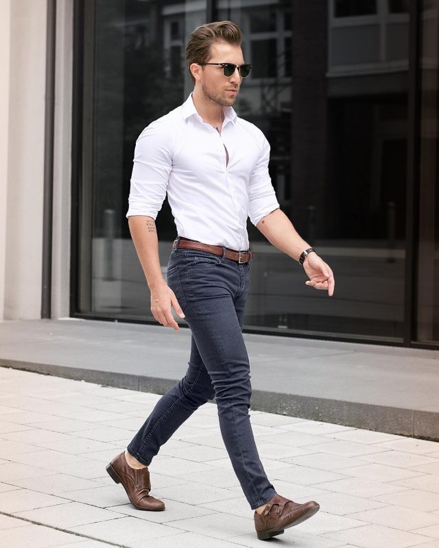 White shirt (rolled up the sleeves), dark jeans, brown belt and brown monk strap shoes