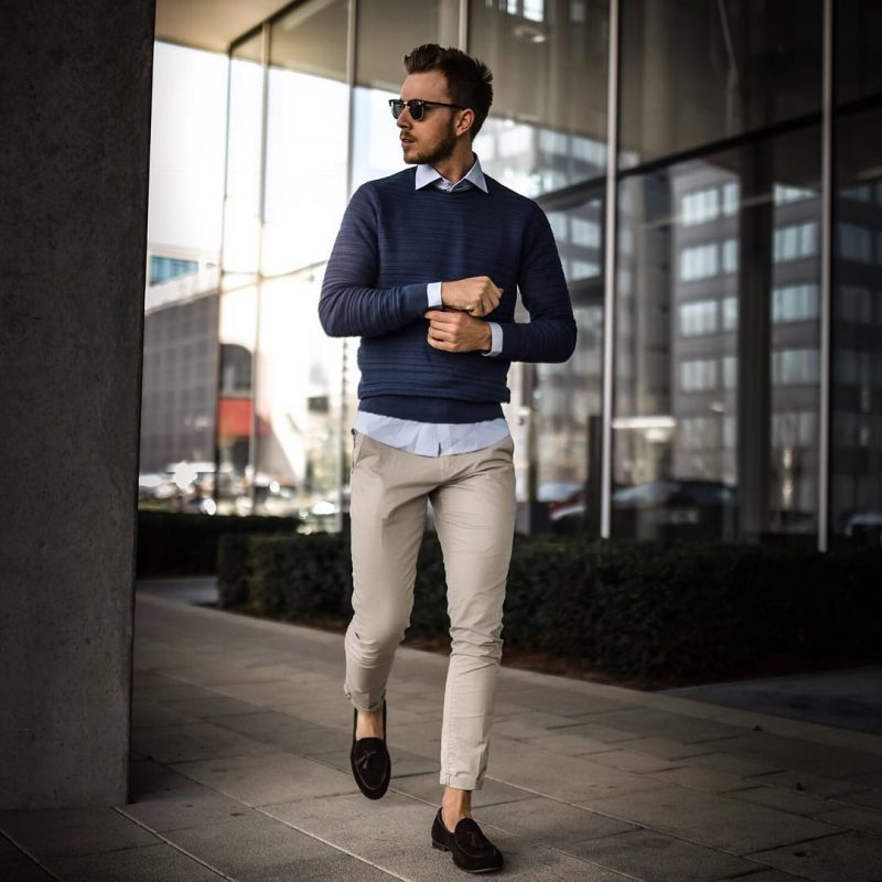 Sweater over shirt, beige chinos 9