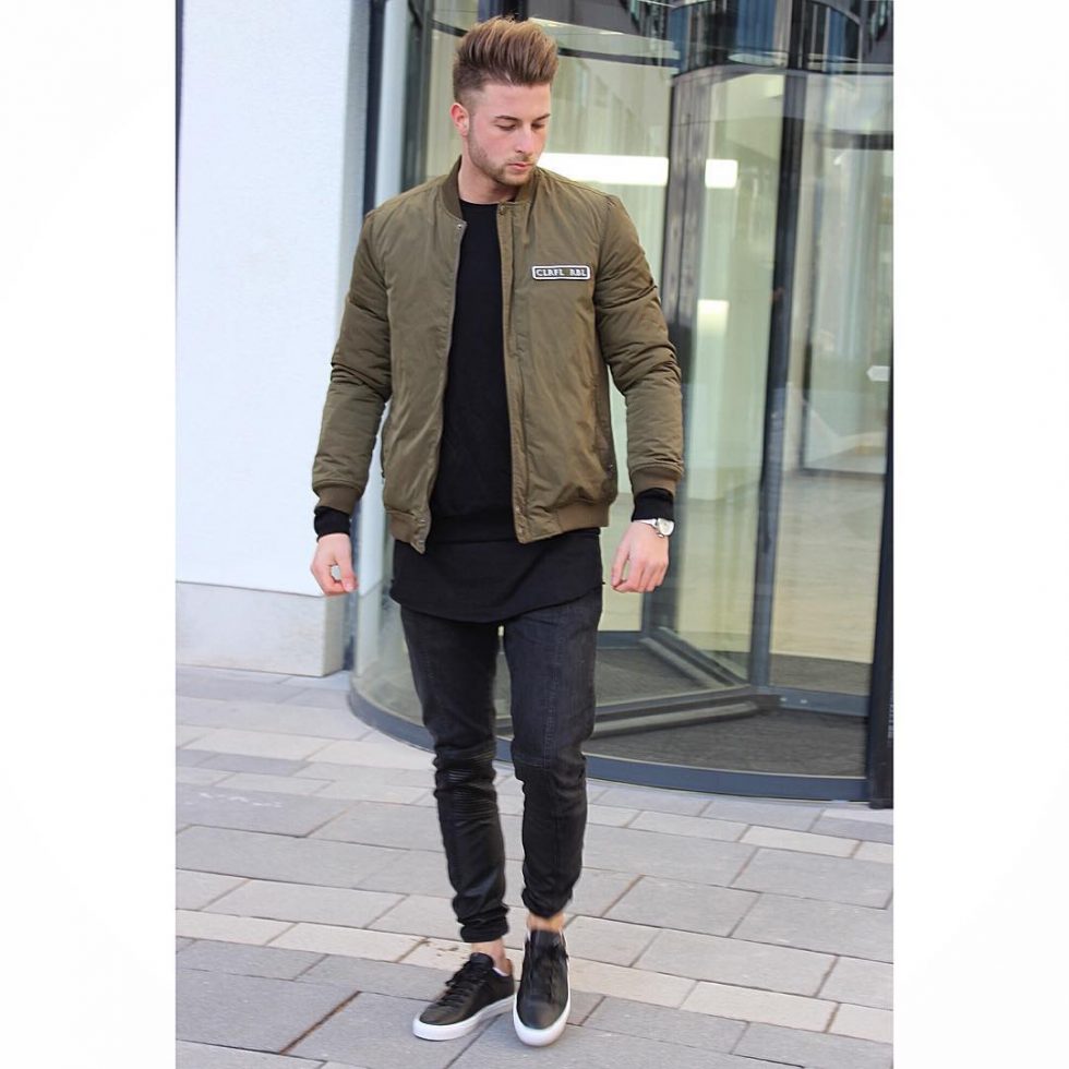 35 Stylish Ways to Wear a Bomber Jacket (with Images)