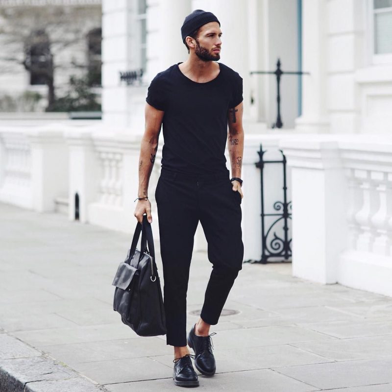 Black fisherman beanie hat, black tee, black trousers, leather shoes 1