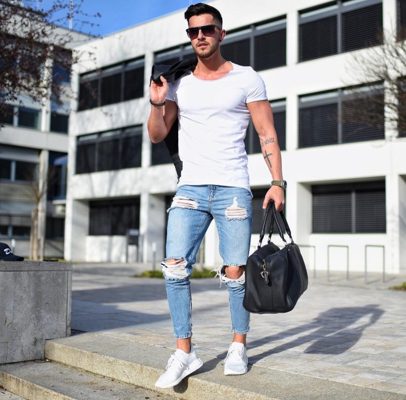 White tee, blue ripped jeans, white sneaker 1