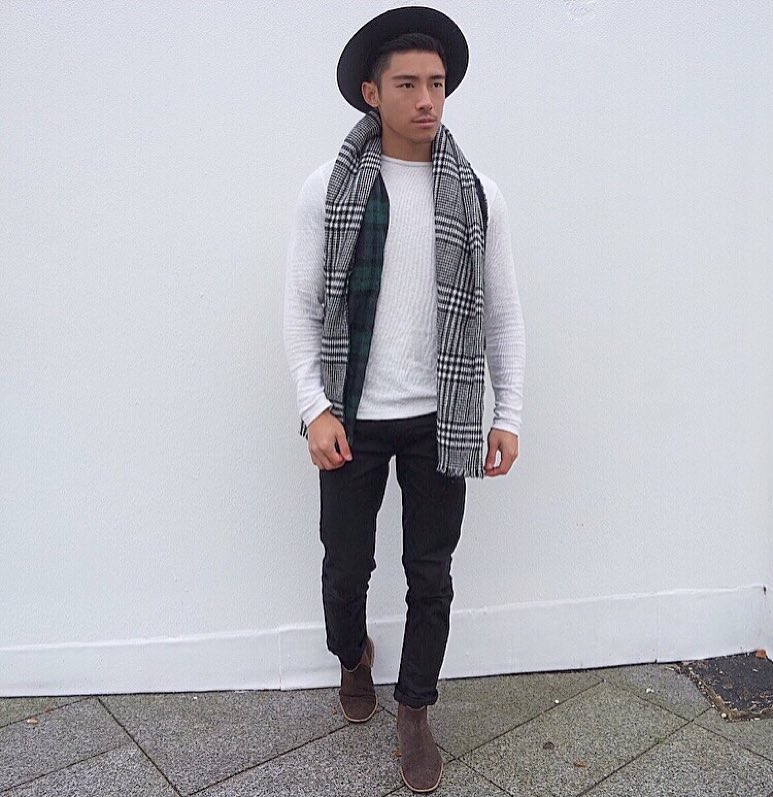 Fedora hat, white sweater, scarf, black jeans, Chelsea boots 1