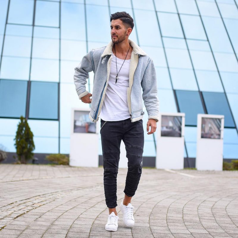 Denim sherpa jacket, white t-shirt, jeans, white sneaker 1