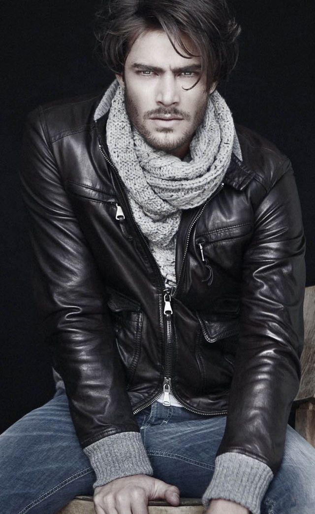 Men's Guide to Scarf: How to Tie a Scarf & Outfit Ideas [with Images]