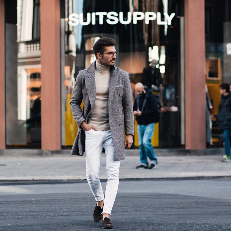 Grey overcoat, light tan turtleneck t-shirt, white jeans 1