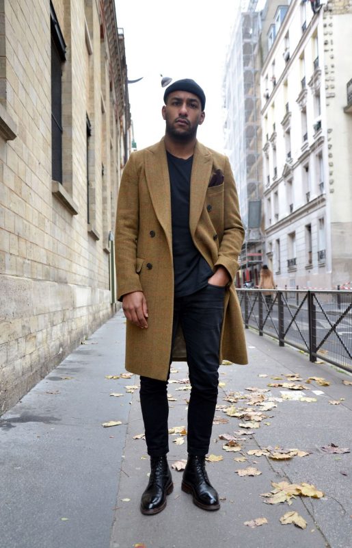 40 mens winter work outfit styles with winter boots. Cap toe leather boots, brown overcoat, black t-shirt 1