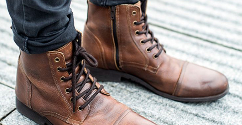 40 Casual Winter Work Outfit Styles with Plain Toe, Cap Toe, Chelsea and Chukka Boots 1 